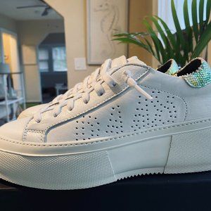 P448 Holographic Louise Sneaker WHI/ASP (Size 8)